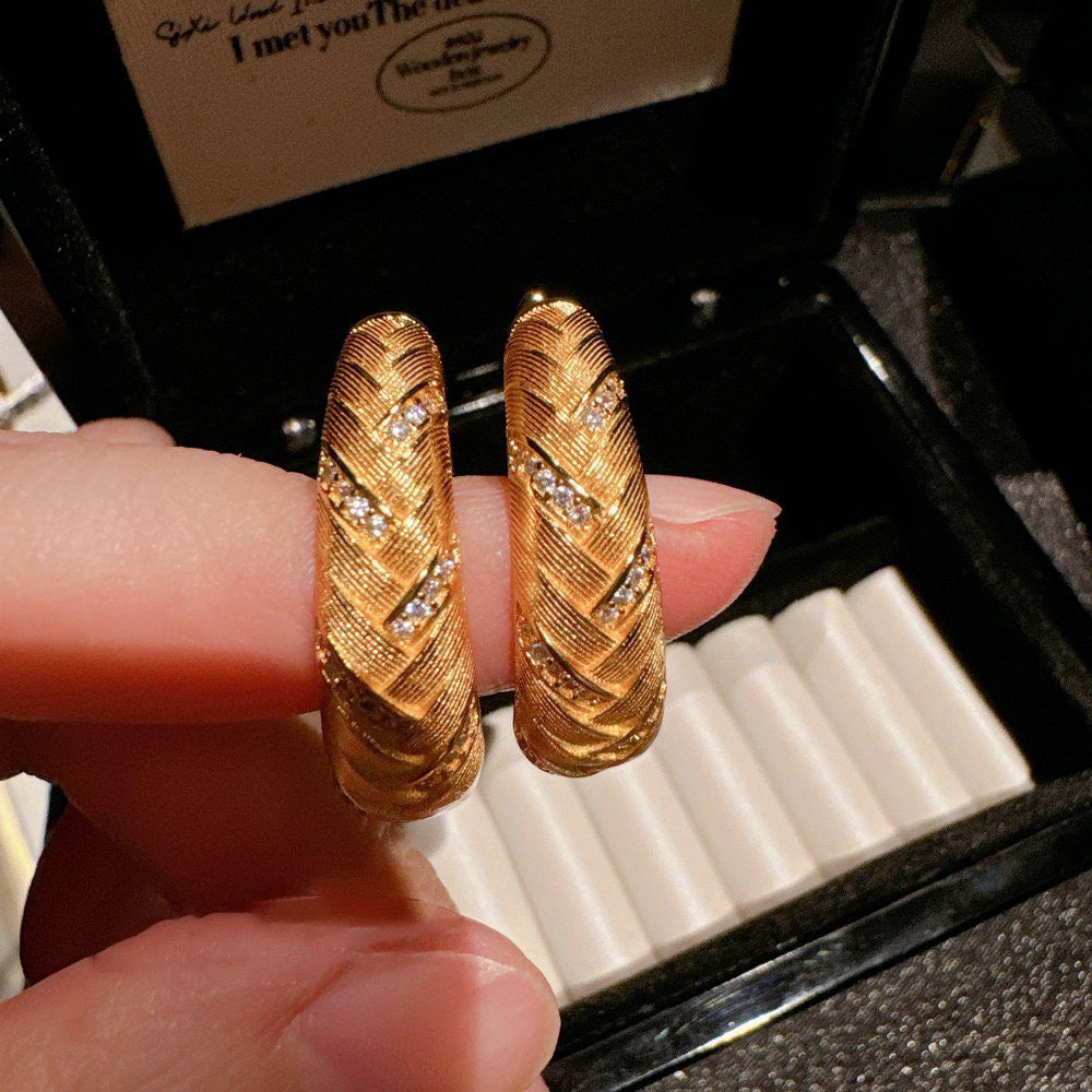 Vintage Plated Curved Brushed Zircon Ring Earring
