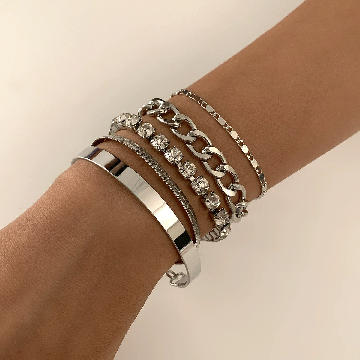 Vintage Snake Bone Chain Inlaid Diamond Bracelet 5-Piece Set