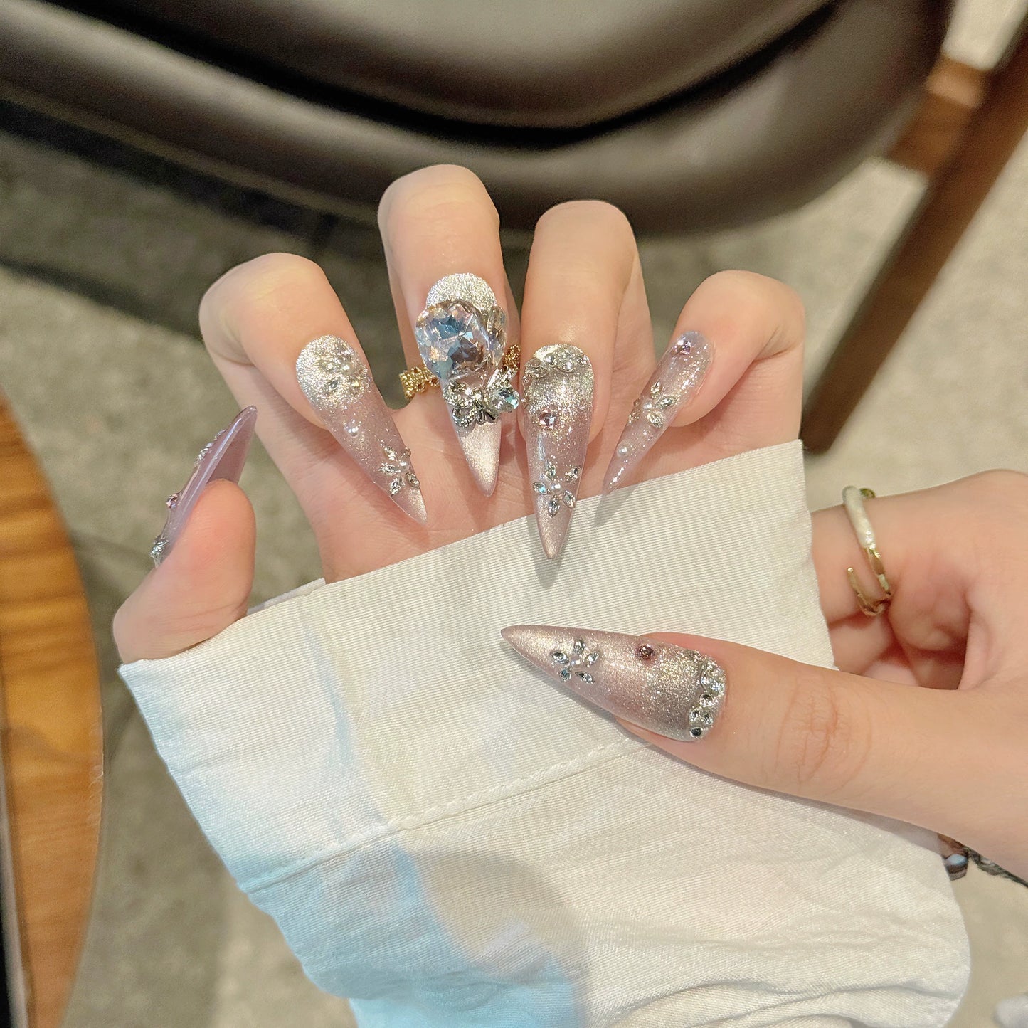 Wearable Nails Art Heavy Craft Luxurious Peach Pink Gradient Chain